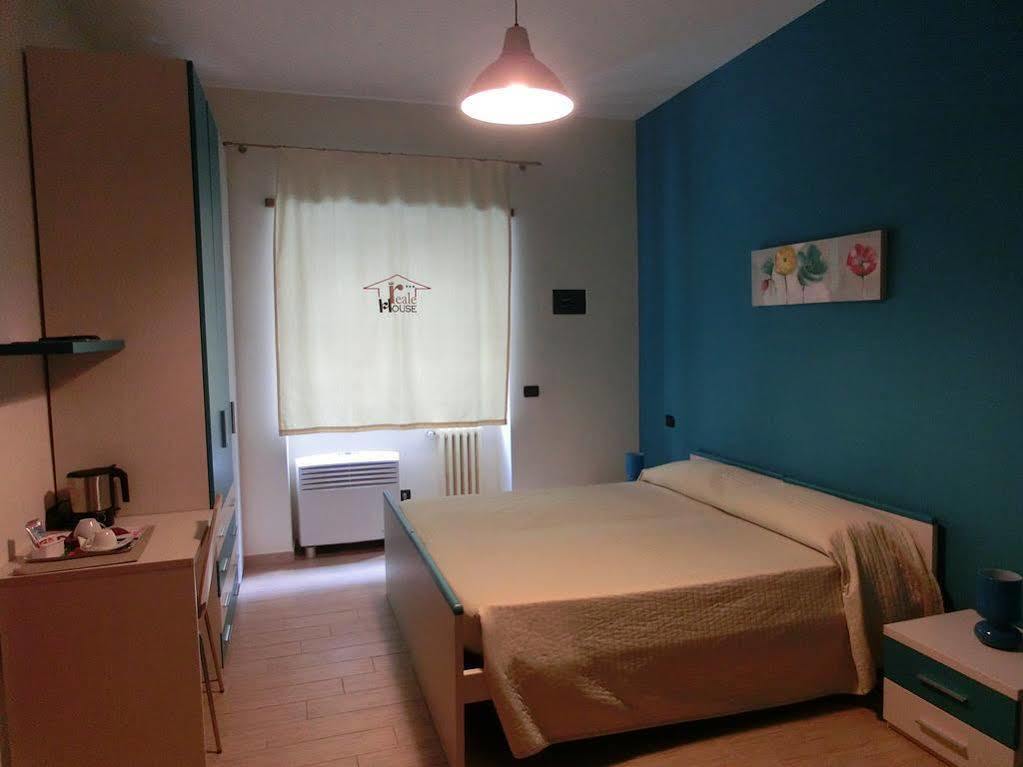Reale House Rooms Roma Esterno foto